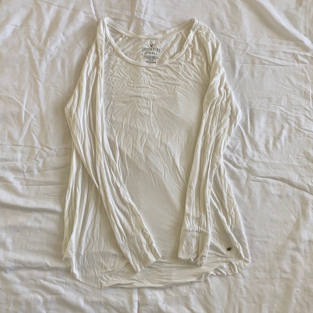 White soft American Eagle long sleeve t-shirt